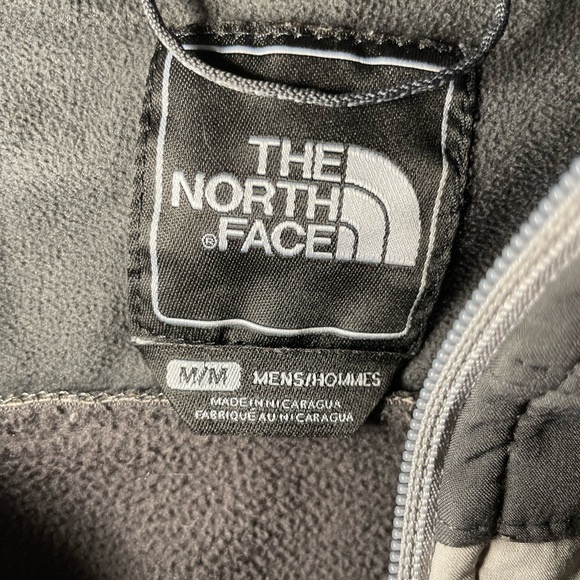 The North Face Men's Two-Tone Performance Jacket - Picture 2 of 4